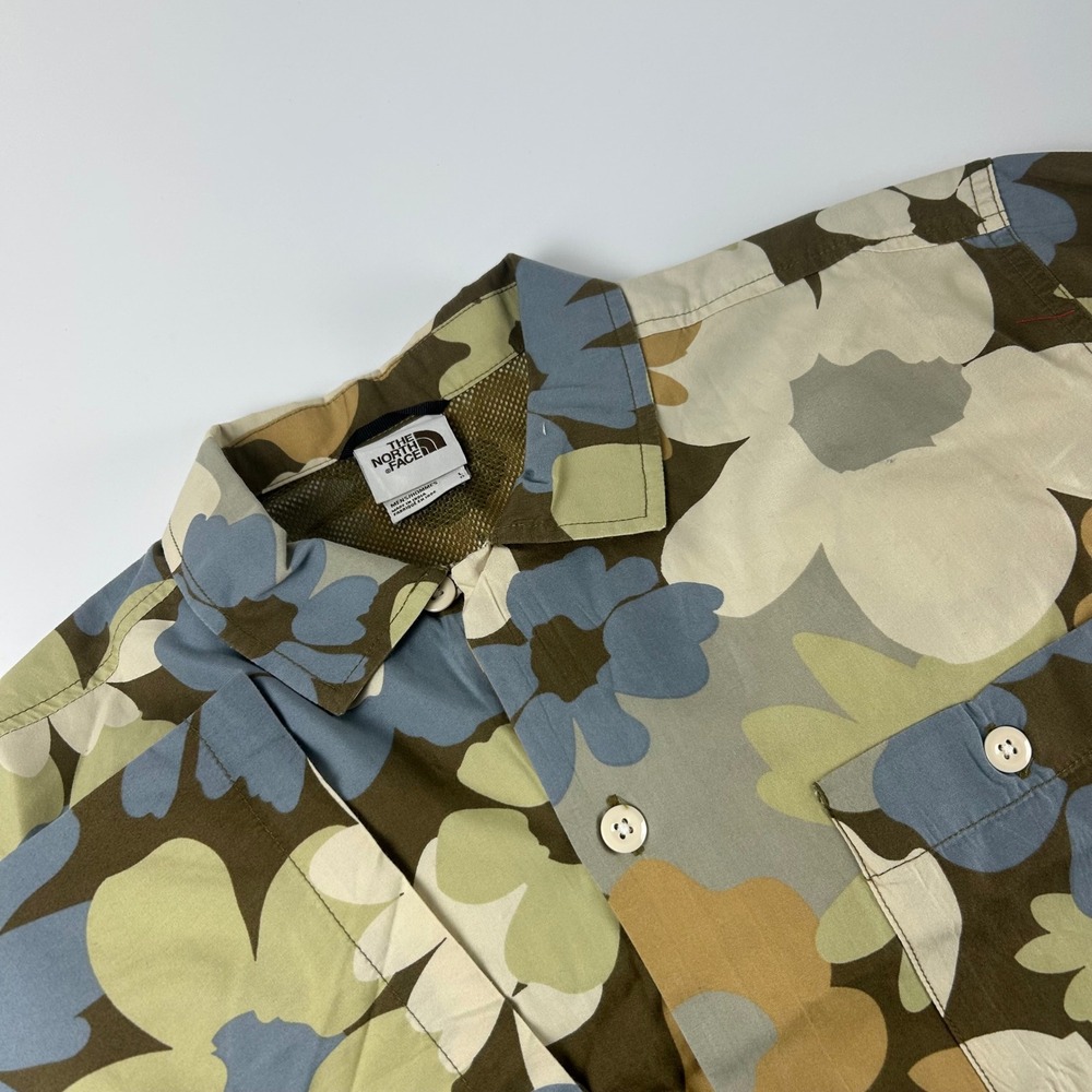 The North Face Men's L Multicolor Short Sleeve Mesh Shirt Valley Floral 
Boho